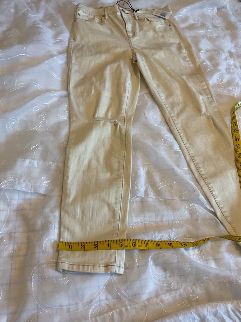 Nicole Miller NWT Womens Winter White Size 8 Distressed Pants - Picture 6 of 10